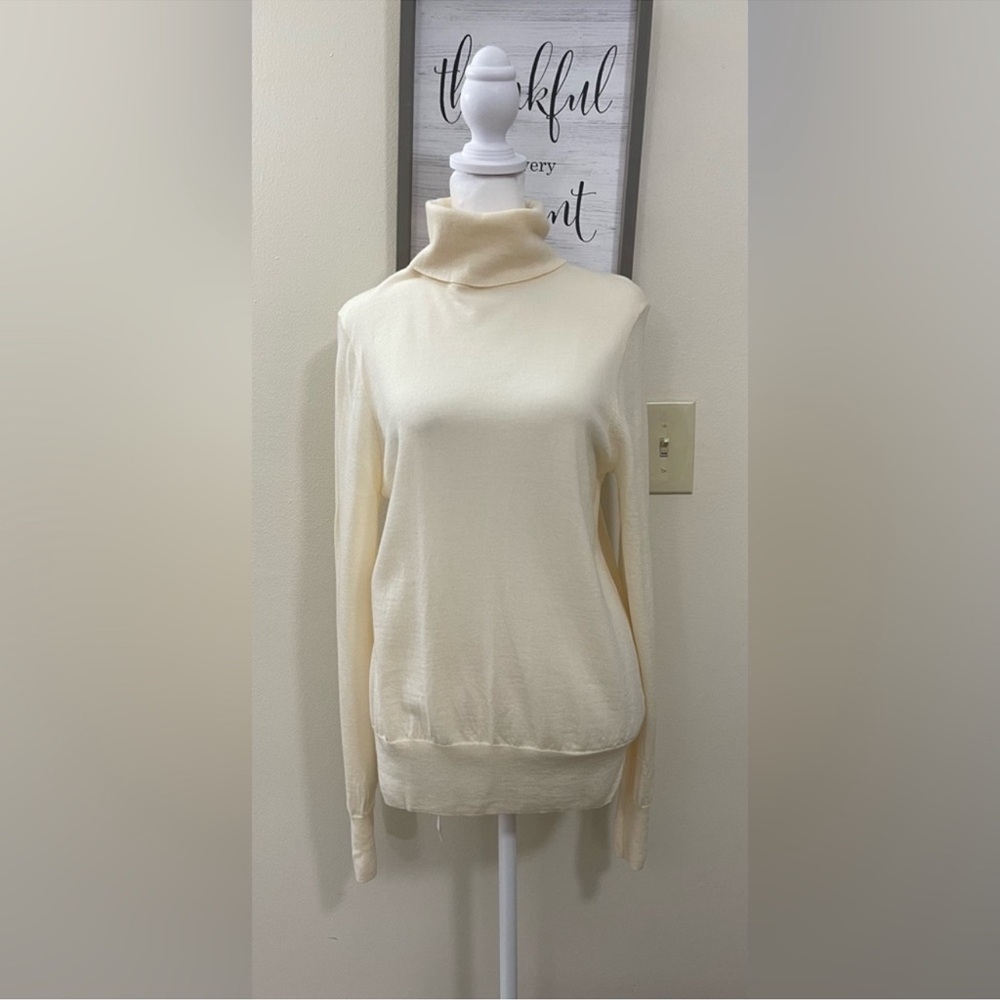 J. Crew Women’s 100% Merino Wool Turtleneck Sweater Pullover Ivory Size Large.